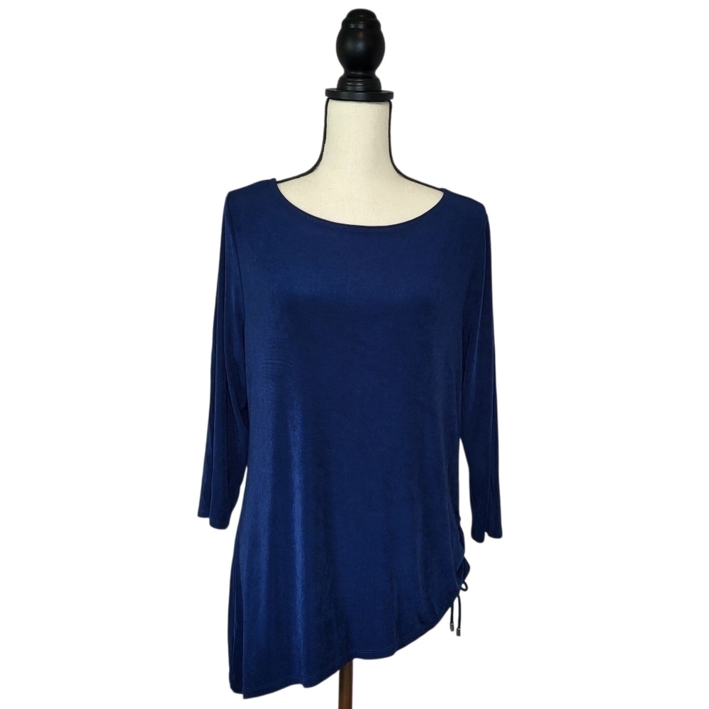 Travelers By Chico's Top Blue Asymmetrical Hem Side Ruching Scoop Neckline Sz M